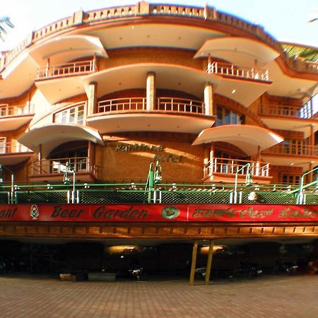Parklane Hotel Mysore Buitenkant foto