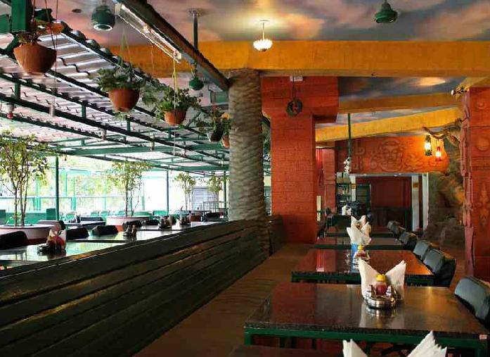 Parklane Hotel Mysore Buitenkant foto